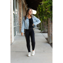 Load image into Gallery viewer, Stylish leopard print panel leggings for everyday wear
