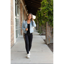 Load image into Gallery viewer, Stylish leopard print panel leggings for everyday wear

