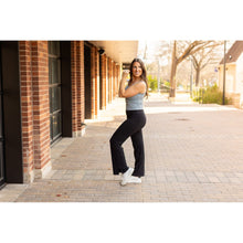 Load image into Gallery viewer, High-waisted relaxed fit leggings in buttery soft fabric. Close-up of waistband and pocket detail on Julia Rose Rachel leggings
