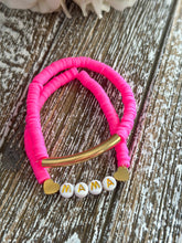 Load image into Gallery viewer, Heishi Bracelet Set "Mama" Hot Pink"
