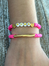 Load image into Gallery viewer, Heishi Bracelet Set "Mama" Hot Pink"
