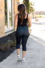 Load image into Gallery viewer, Ready to Ship | Black LEOPARD CAPRI with POCKETS  - Luxe Leggings by Julia Rose®
