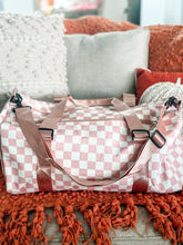 Load image into Gallery viewer, Checkered Duffle Bag "Pink"
