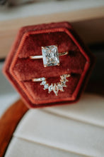 Load image into Gallery viewer, Gigi 2PC Champagne Rose Gold Ring Set
