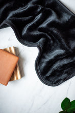 Load image into Gallery viewer, *Ready to Ship  | Wash the Day Away- Makeup Remover Cloths
