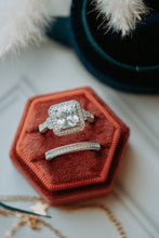 Load image into Gallery viewer, Radiant Majesty 2PC Silver Ring Set
