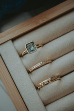 Load image into Gallery viewer, Tranquil Twist 3Pc Champagne Gold Ring Set

