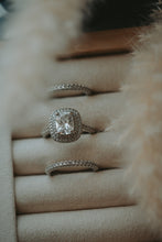 Load image into Gallery viewer, Subtle Gleam 3Pc Silver Ring Set

