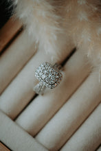 Load image into Gallery viewer, Quiet Elegance Silver Ring
