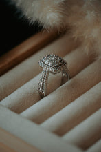 Load image into Gallery viewer, Quiet Elegance Silver Ring
