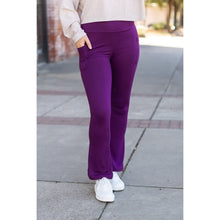 Load image into Gallery viewer, Purple flare yoga pants by Julia Rose
Stretchy high waist purple leggings with pockets and flared leg
