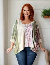 Load image into Gallery viewer, Leopard Colorblock Oversized Top

