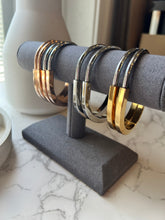 Load image into Gallery viewer, Dane Oval Buckle Bangle
