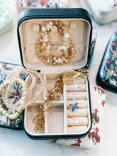 Load image into Gallery viewer, Sunflower Travel Jewelry Box
