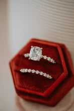 Load image into Gallery viewer, Cerise Cushion Cut Silver Ring Set
