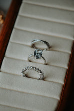Load image into Gallery viewer, Bette Oval Cut 3PC Ring Set
