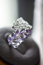 Load image into Gallery viewer, Hazel Leafy 2-Color Sterling Silver Ring
