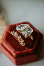 Load image into Gallery viewer, Perrie 2PC Champagne Gold Ring Set
