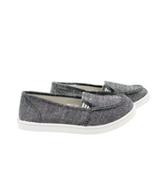 Load image into Gallery viewer, Mackerel Sneaker in Charcoal

