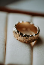 Load image into Gallery viewer, Bobbi Floral Rose Gold Ring

