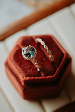 Load image into Gallery viewer, Freja Blue Topaz 2PC Rose Gold Ring Set
