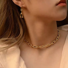 Load image into Gallery viewer, Kale Buckle Necklace
