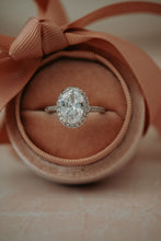 Load image into Gallery viewer, Lavinia Oval Cut Silver Ring
