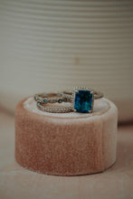 Load image into Gallery viewer, Dinah Blue Topaz 3PC Ring Set

