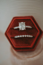 Load image into Gallery viewer, Cerise Cushion Cut Silver Ring Set
