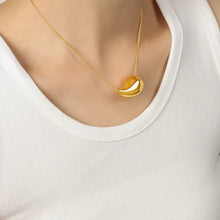 Load image into Gallery viewer, Amie Droplet Necklace
