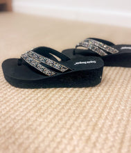 Load image into Gallery viewer, Amita Rhinestone Sandal in Pewter

