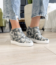 Load image into Gallery viewer, Ari Sneaker Wedge in Denim Americana
