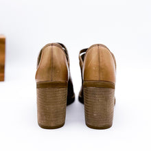 Load image into Gallery viewer, Blind Date Heeled Sandal in Tan
