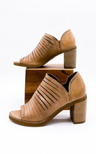 Load image into Gallery viewer, Blind Date Heeled Sandal in Tan
