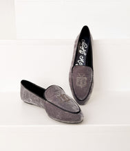 Load image into Gallery viewer, Butterfly Velvet Flats in Grey
