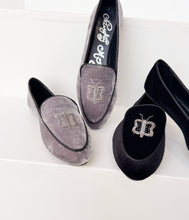 Load image into Gallery viewer, Butterfly Velvet Flats in Grey
