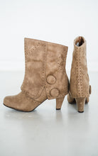 Load image into Gallery viewer, Cowgirl Star Booties in Taupe - Rural Haze
