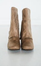 Load image into Gallery viewer, Cowgirl Star Booties in Taupe - Rural Haze
