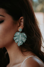 Load image into Gallery viewer, Gianna Seed Beaded Earring in Mint
