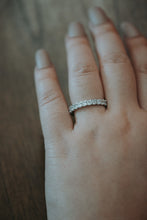 Load image into Gallery viewer, Kisses Round Stones Sterling Silver Ring Band
