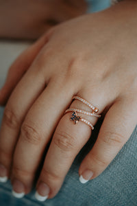 Avis Butterfly Rose Gold Twist Ring