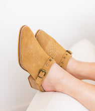 Load image into Gallery viewer, Drancy Western Mule in Tan
