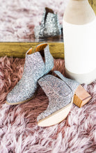 Load image into Gallery viewer, Fiera Booties in Pewter - Rural Haze
