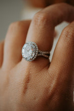 Load image into Gallery viewer, Kezia Round Cut Silver Ring
