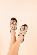 Load image into Gallery viewer, Hey Pony Sandals in Black and White
