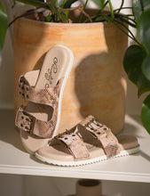 Load image into Gallery viewer, Hey Pony Sandals in Blush
