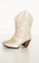 Load image into Gallery viewer, Houston Western Boots in Champagne - Rural Haze
