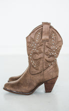 Load image into Gallery viewer, Houston Western Boots in Taupe
