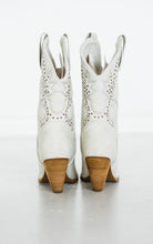 Load image into Gallery viewer, Houston Western Boots in White - Rural Haze
