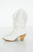 Load image into Gallery viewer, Houston Western Boots in White - Rural Haze
